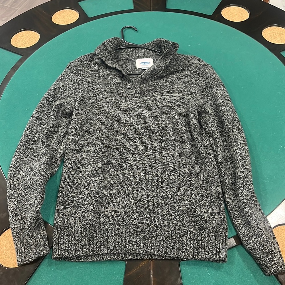 Old navy sweater